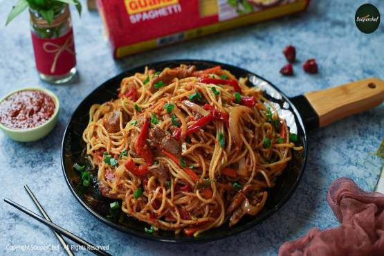 Chicken Schezwan Noodles